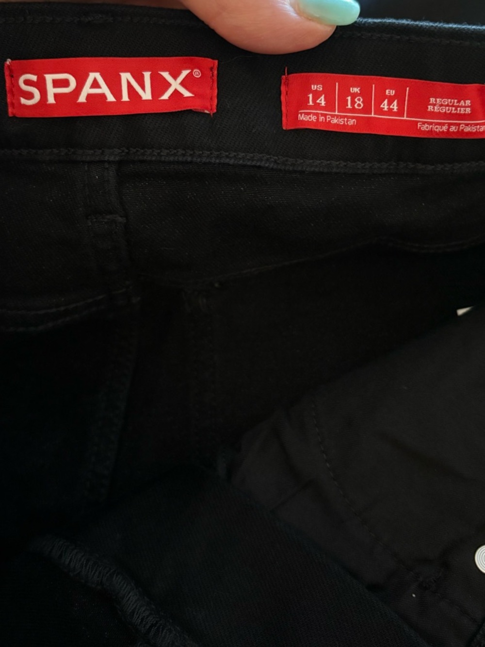 NWT SPANX Straight Leg Jeans Black Hadlock Wash Size 14 Tummy Control - Picture 5 of 7